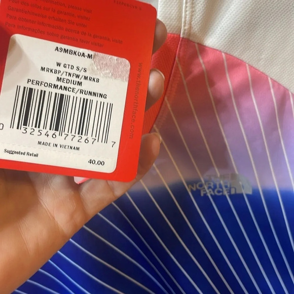 North Face Medium stripes ombre Flashdry womens shirt athletic dryfit hiking NWT - Picture 9 of 12